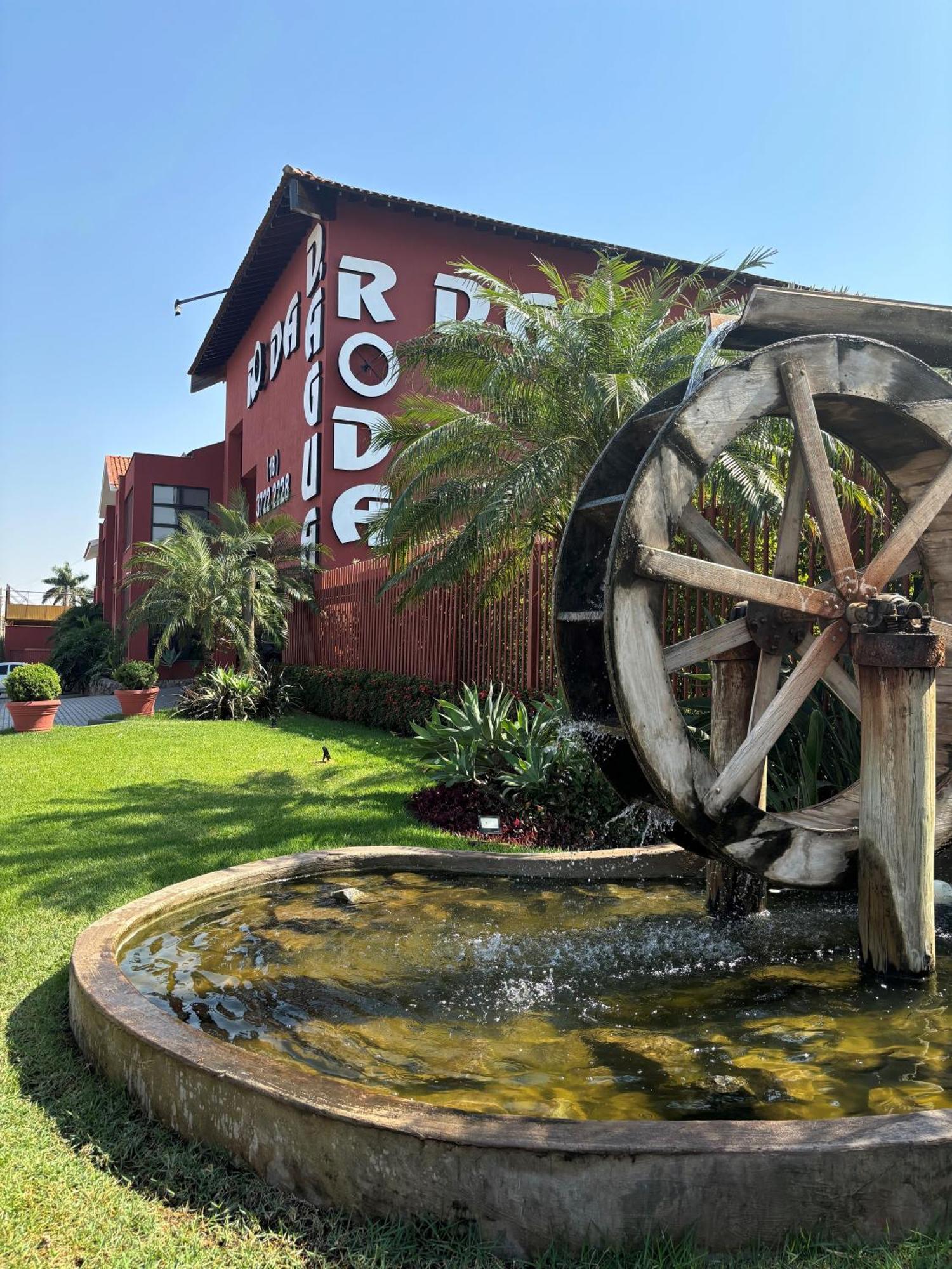 Hotel Roda D'Agua Andradina Eksteriør billede